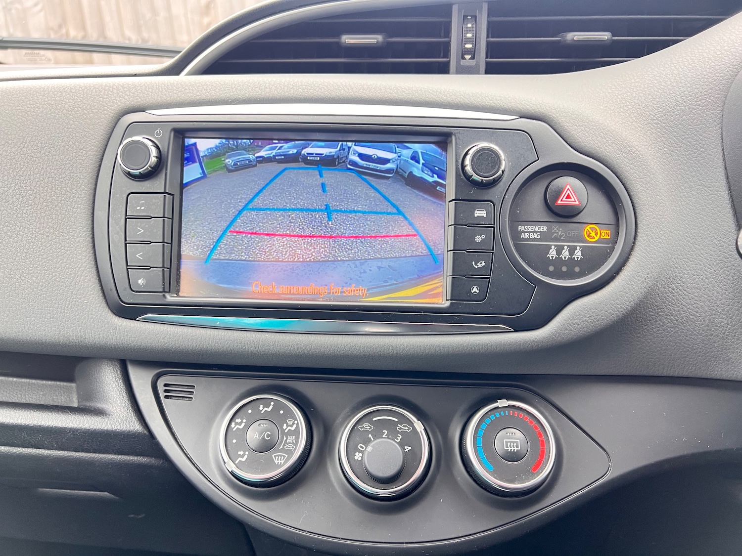 Used Toyota Yaris 2016 for sale - 77904335: Photo 21