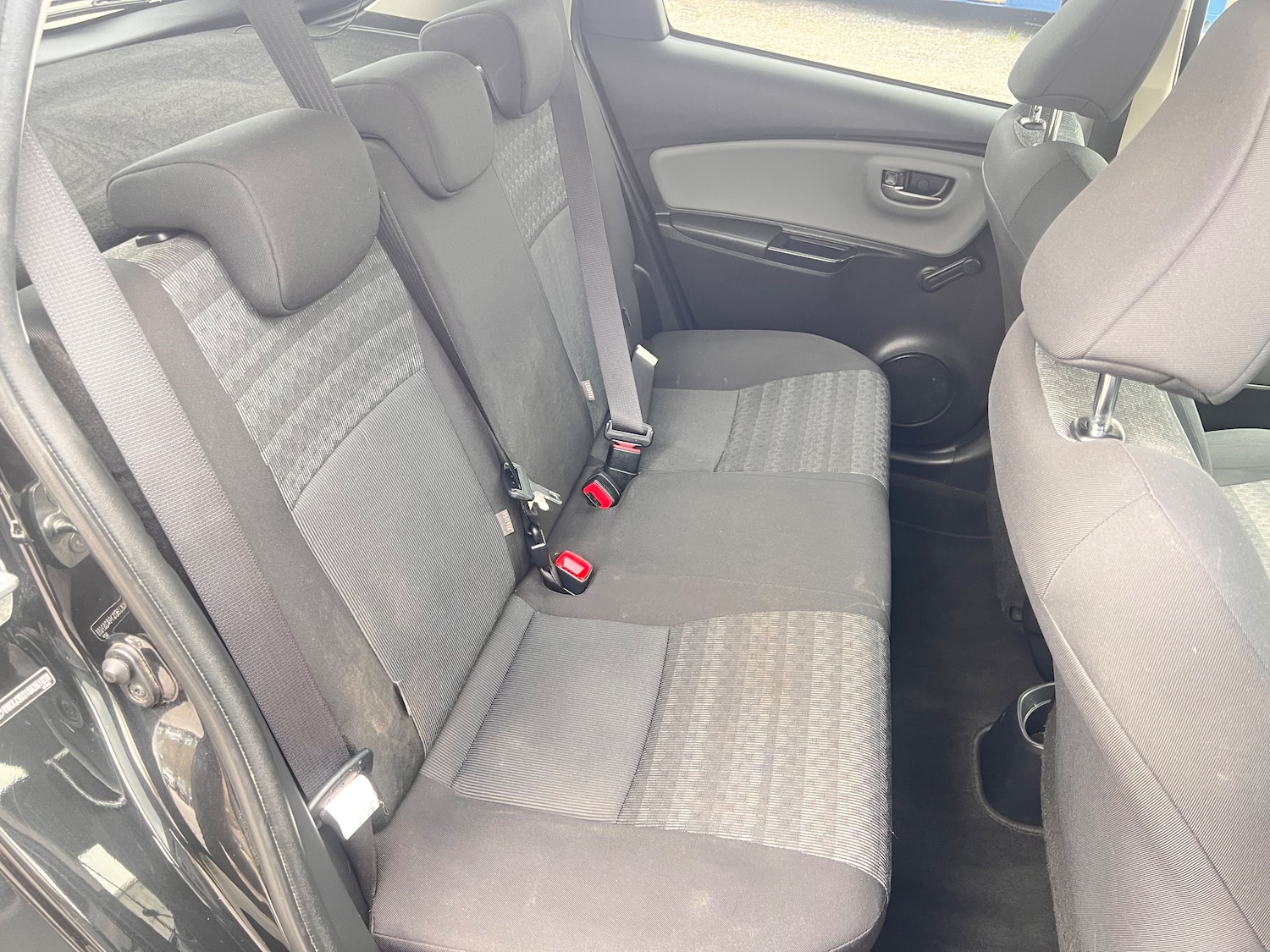 Used Toyota Yaris 2016 for sale - 77904335: Photo 28