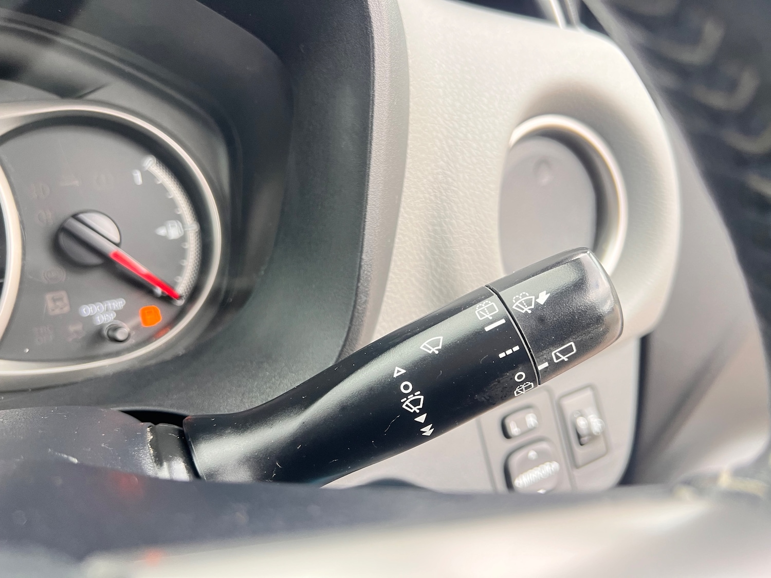 Used Toyota Yaris 2016 for sale - 77904335: Photo 31