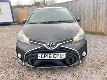 Used Toyota Yaris 2016 for sale - 77904335: Photo