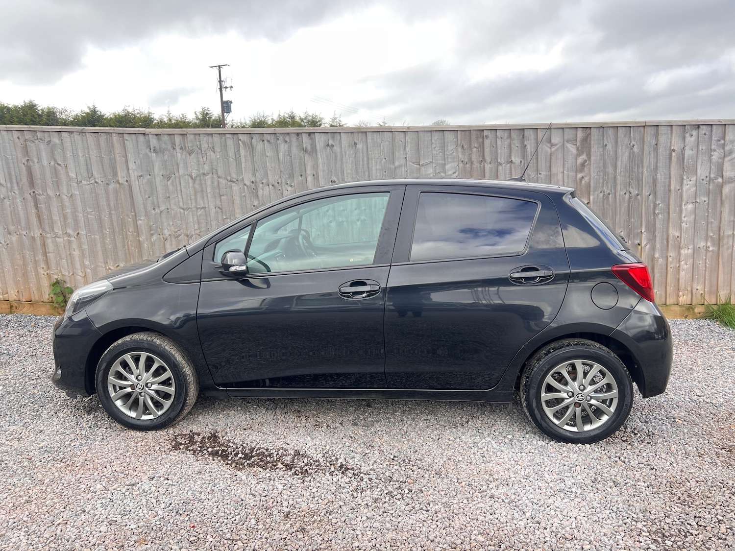 Used Toyota Yaris 2016 for sale - 77904335: Photo 4