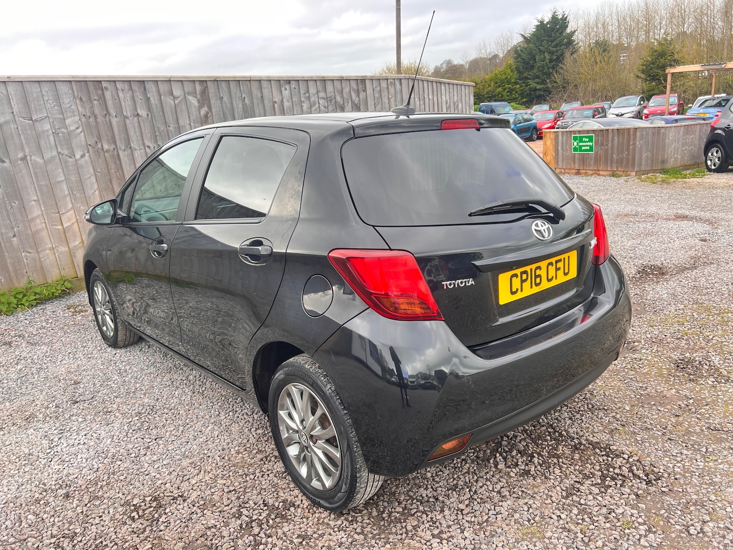 Used Toyota Yaris 2016 for sale - 77904335: Photo 5