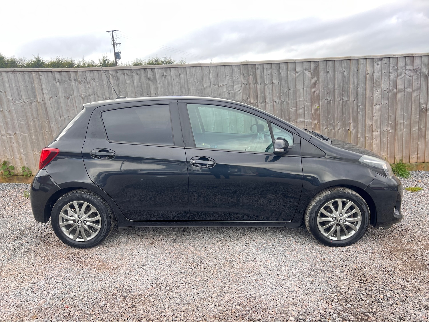 Used Toyota Yaris 2016 for sale - 77904335: Photo 8