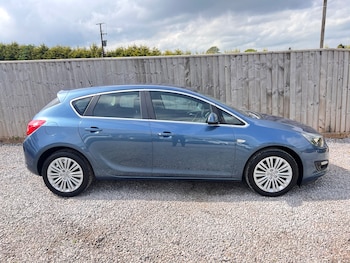 Used Vauxhall Astra 2015 for sale - 78413043: Photo