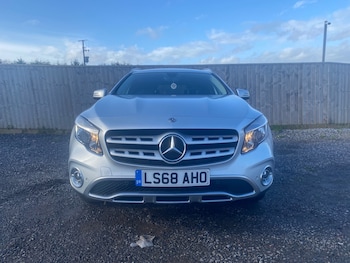 Used Mercedes-Benz GLA 2018 for sale - 77493810: Photo