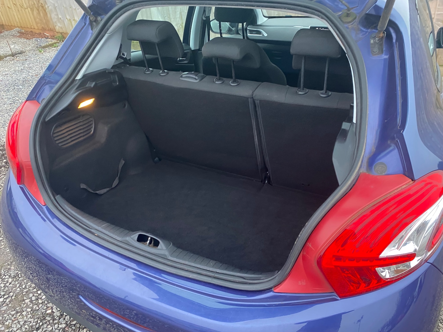 Used Peugeot 208 2013 for sale - 77730058: Photo 10