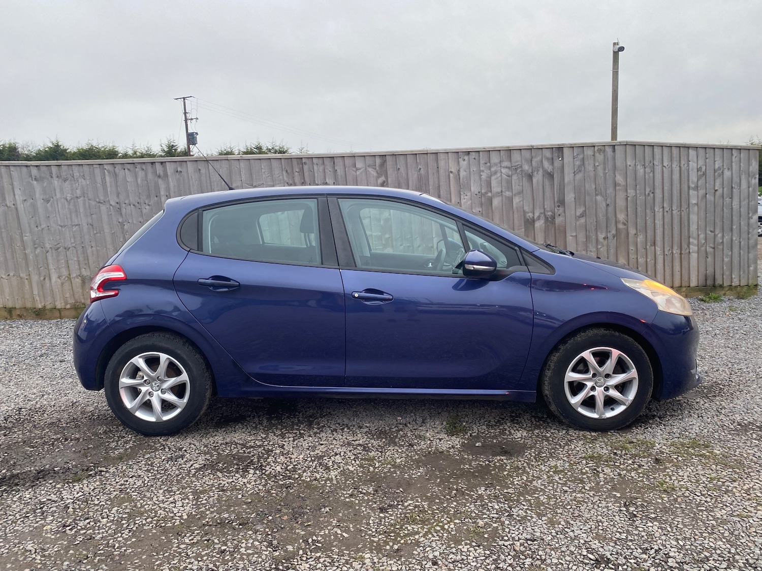 Used Peugeot 208 2013 for sale - 77730058: Photo 12