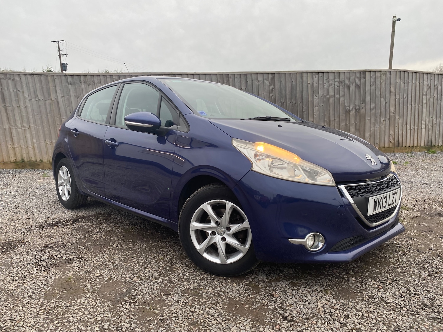 Used Peugeot 208 2013 for sale - 77730058: Photo 2