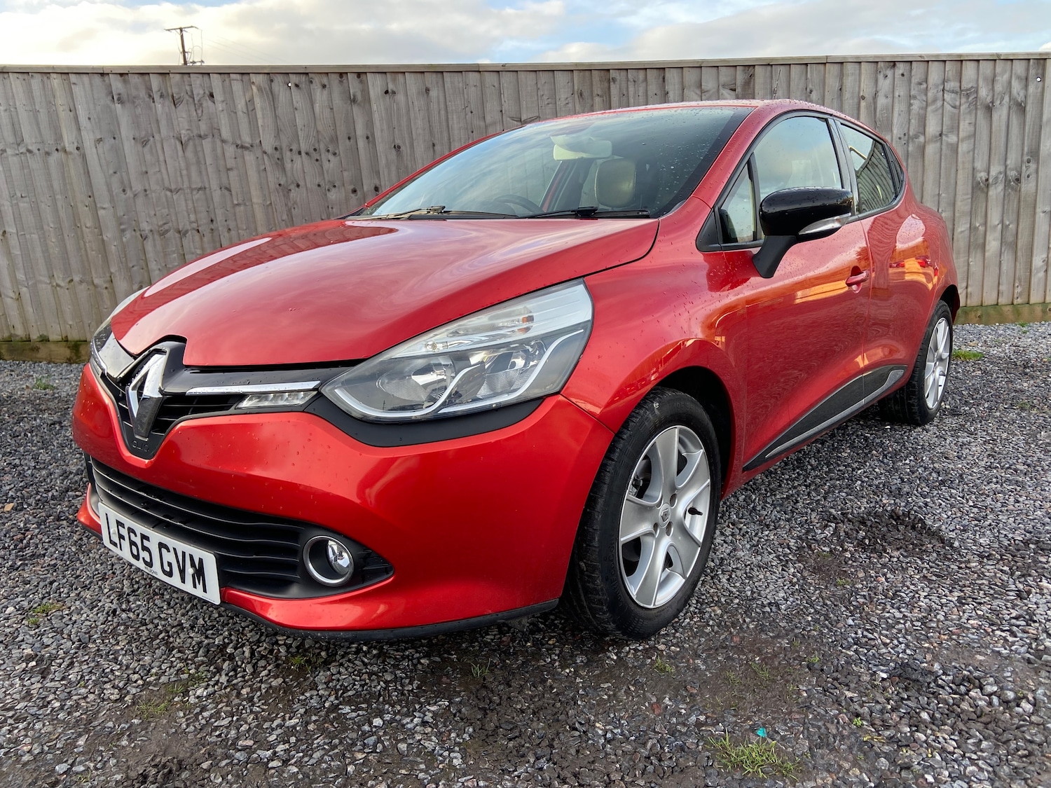 Used Renault Clio 2015 for sale - 77533743: Photo 4