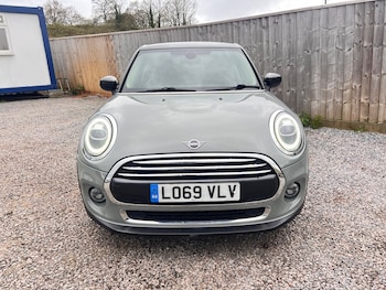 Used MINI Hatch 2019 for sale - 77381040: Photo