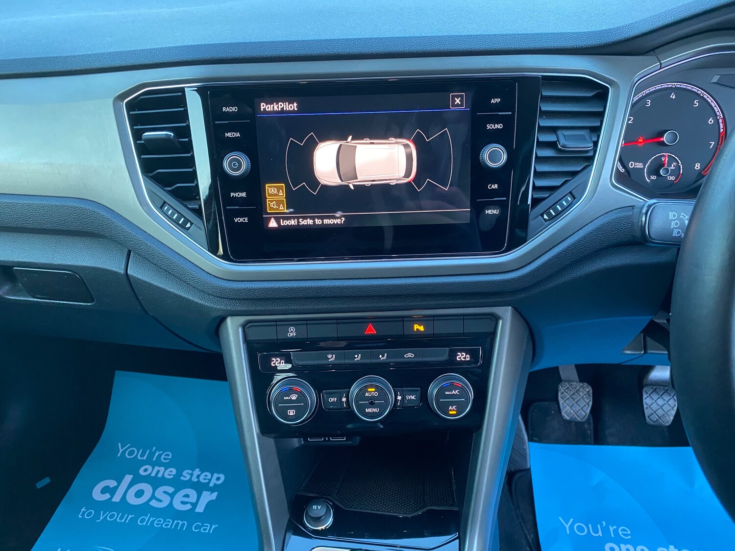 Used Volkswagen T-Roc 2020 for sale - 77382122: Photo 13