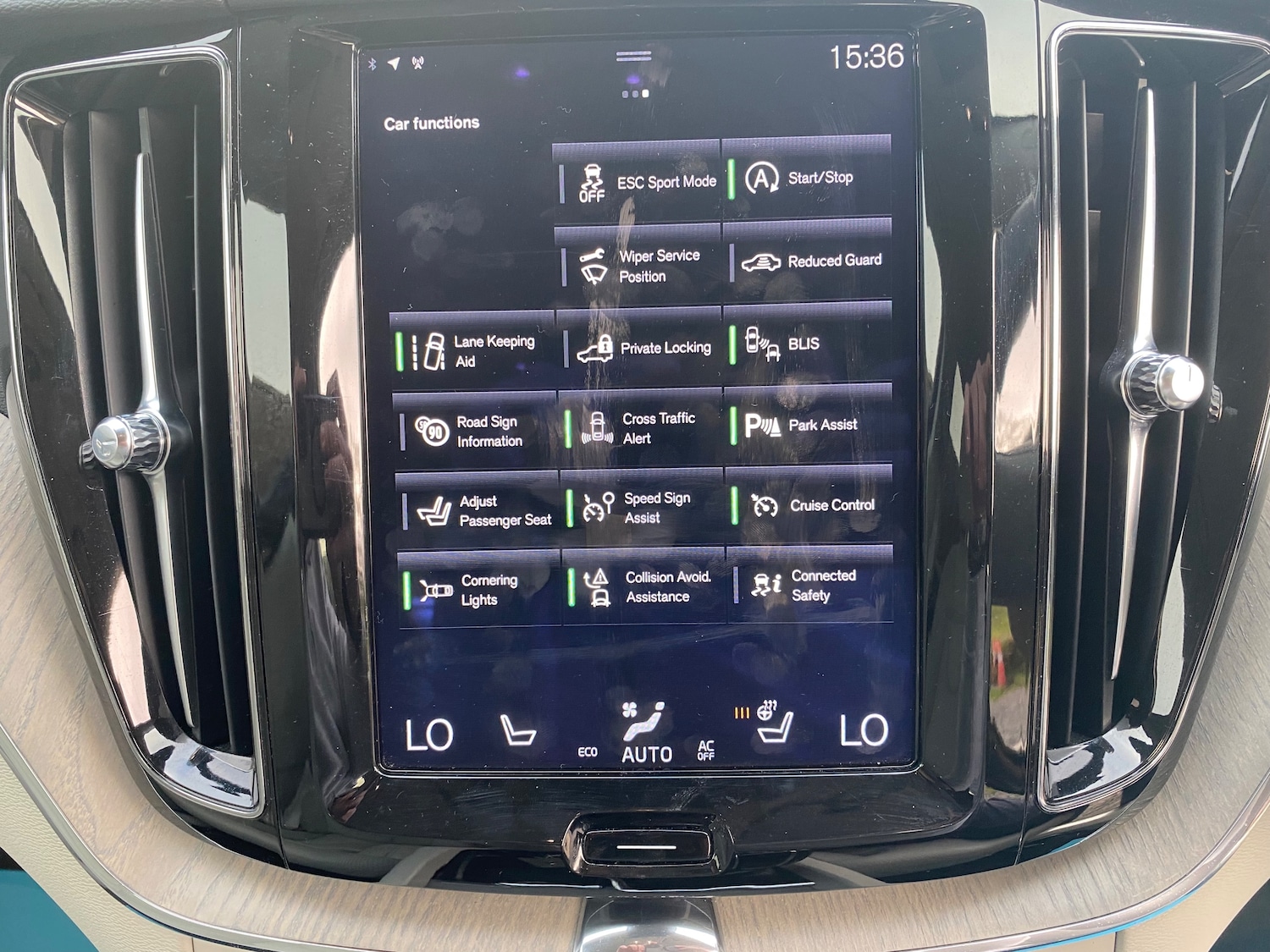 Used Volvo XC60 2017 for sale - 77381044: Photo 24