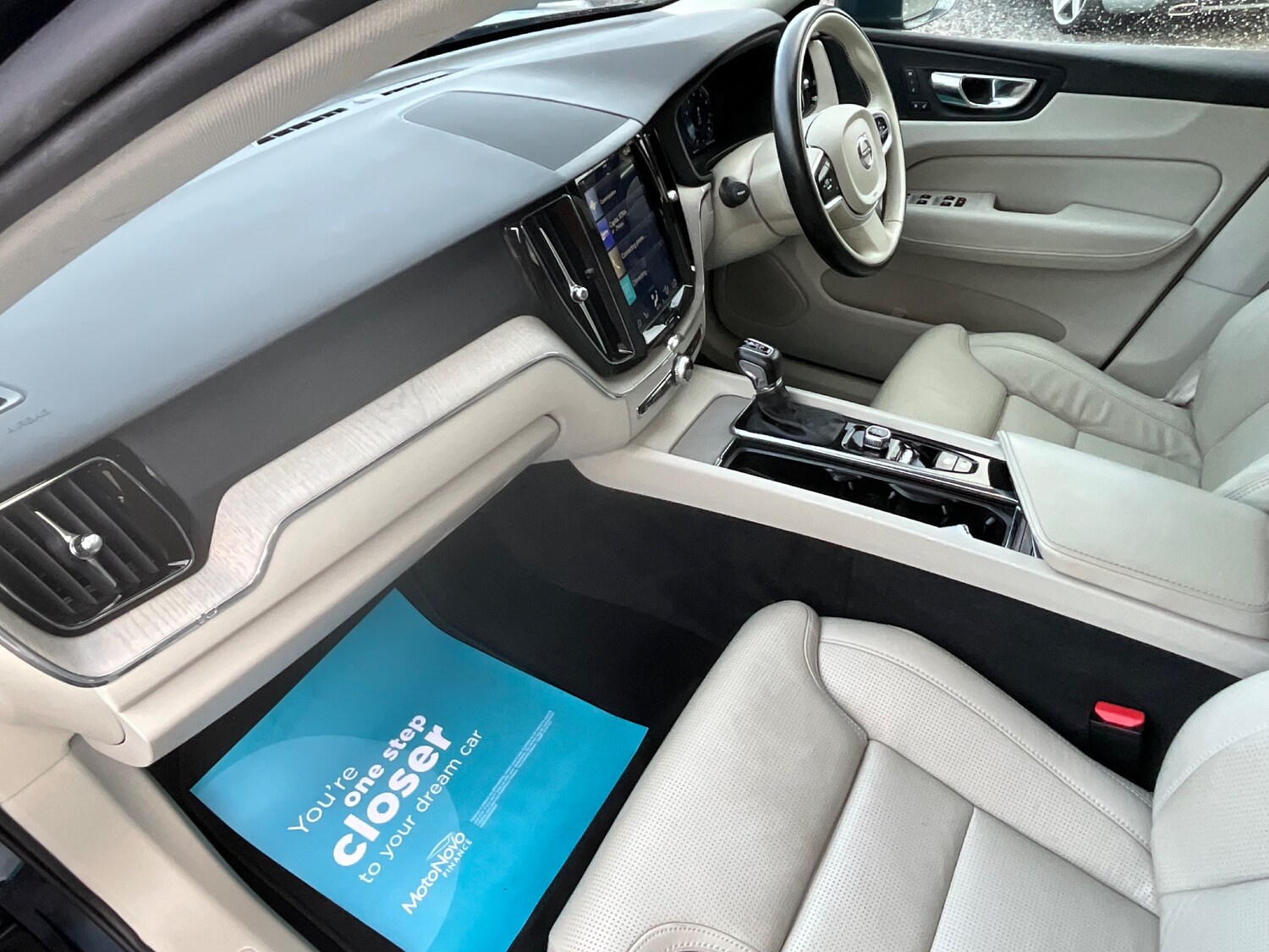 Used Volvo XC60 2017 for sale - 77381044: Photo 29