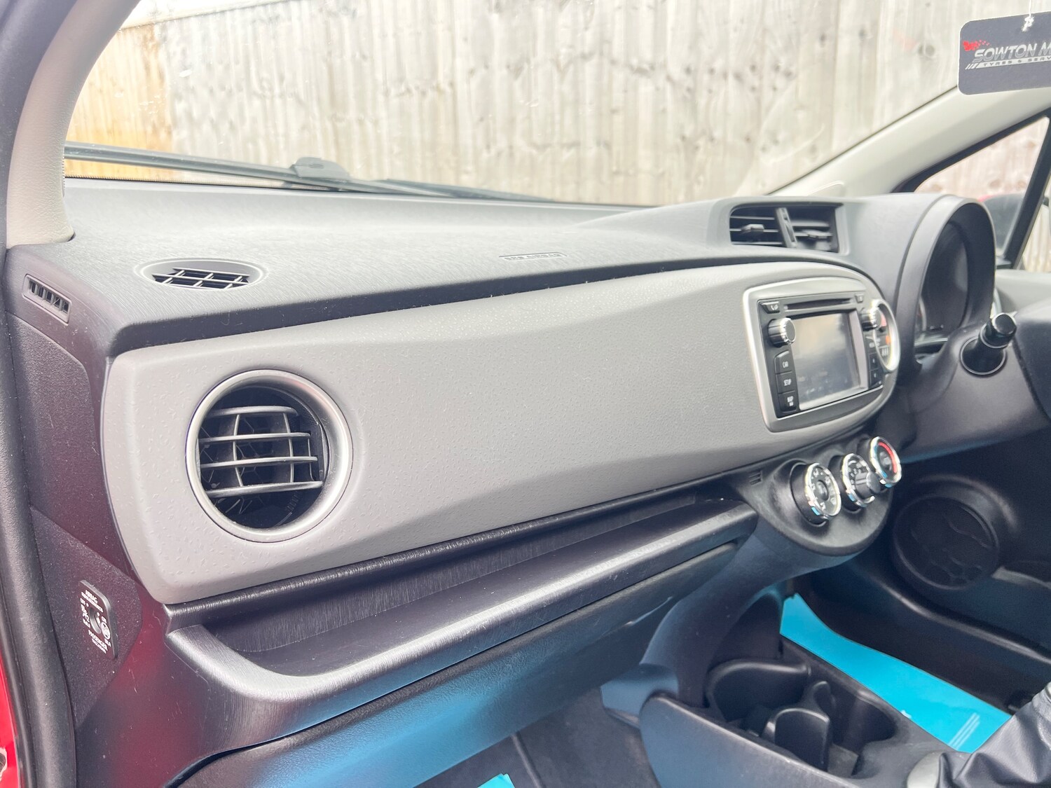 Used Toyota Yaris 2013 for sale - 77533744: Photo 32