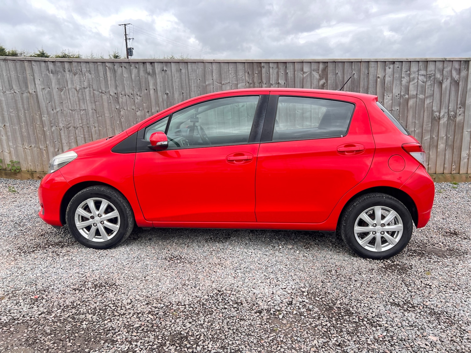 Used Toyota Yaris 2013 for sale - 77533744: Photo 8