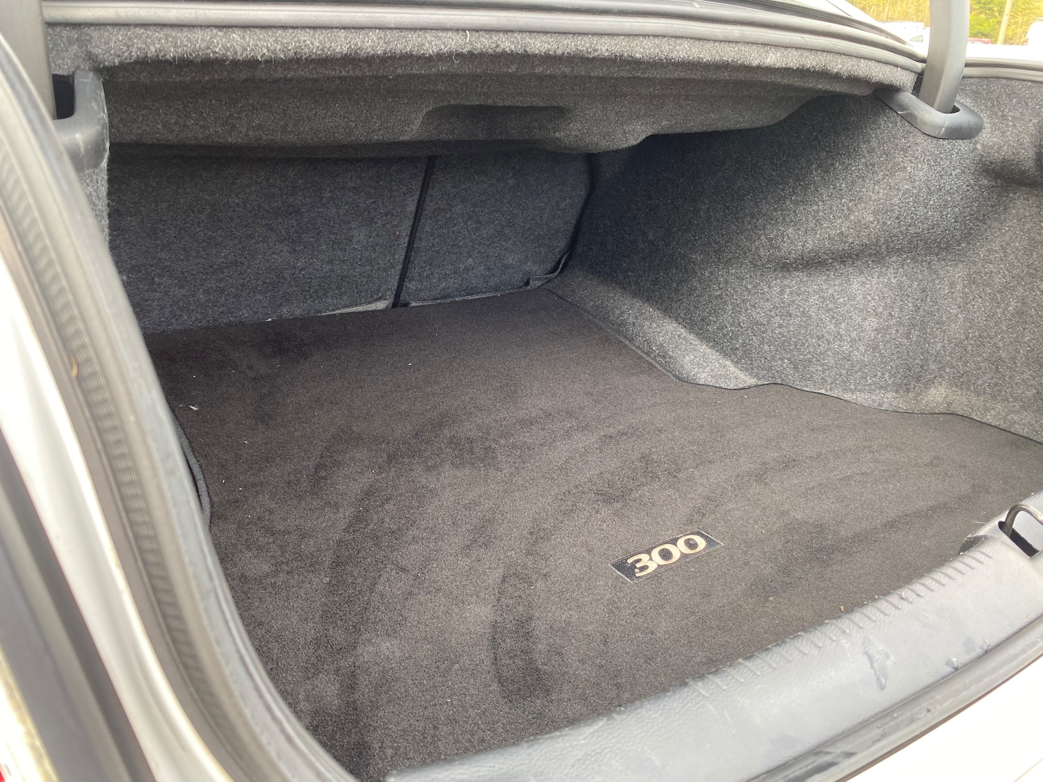 Used Chrysler 300C 2012 for sale - 77654129: Photo 10