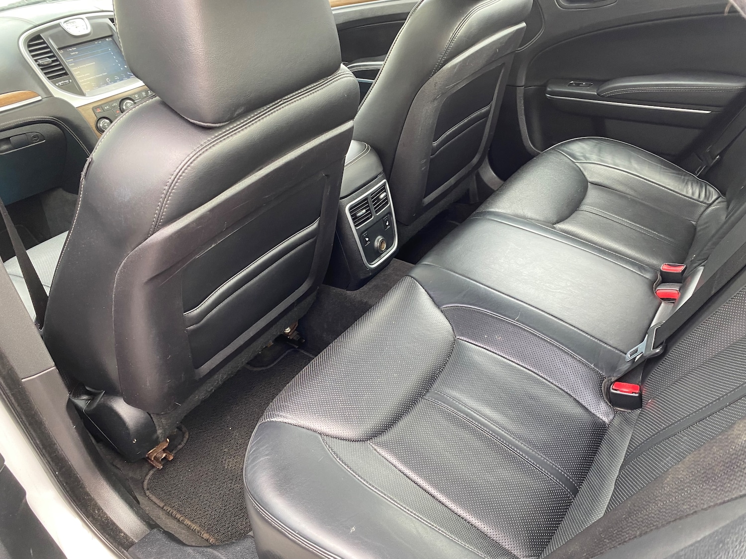 Used Chrysler 300C 2012 for sale - 77654129: Photo 36