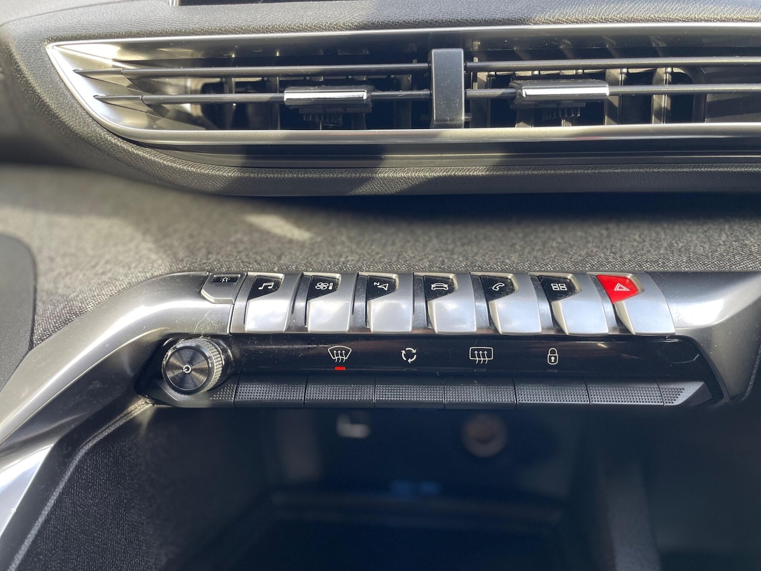 Used Peugeot 3008 2018 for sale - 77424831: Photo 36