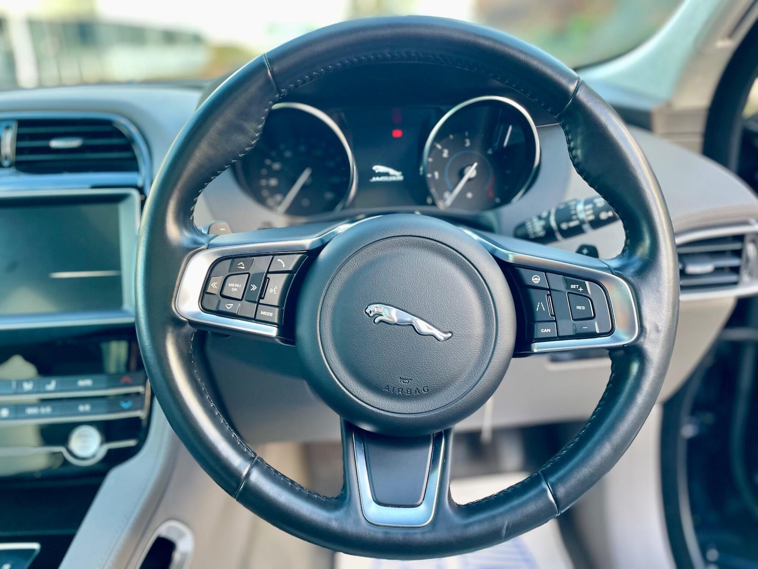 Used Jaguar F-Pace 2019 for sale - 77425644: Photo 31