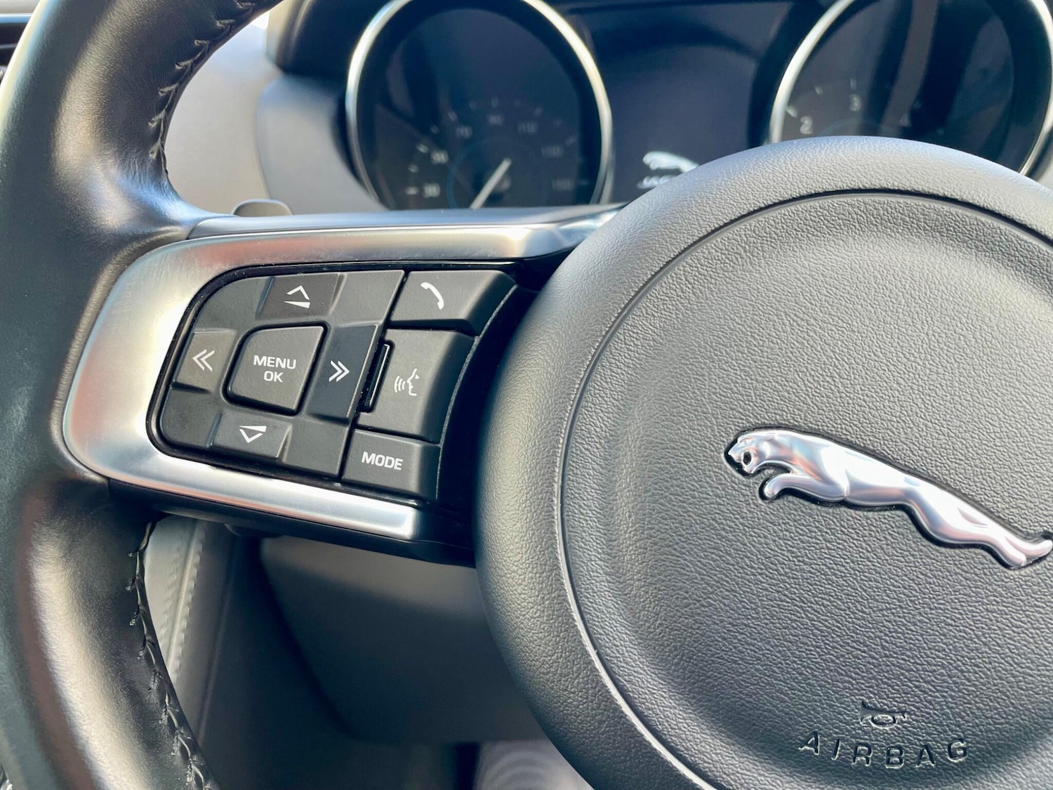 Used Jaguar F-Pace 2019 for sale - 77425644: Photo 32