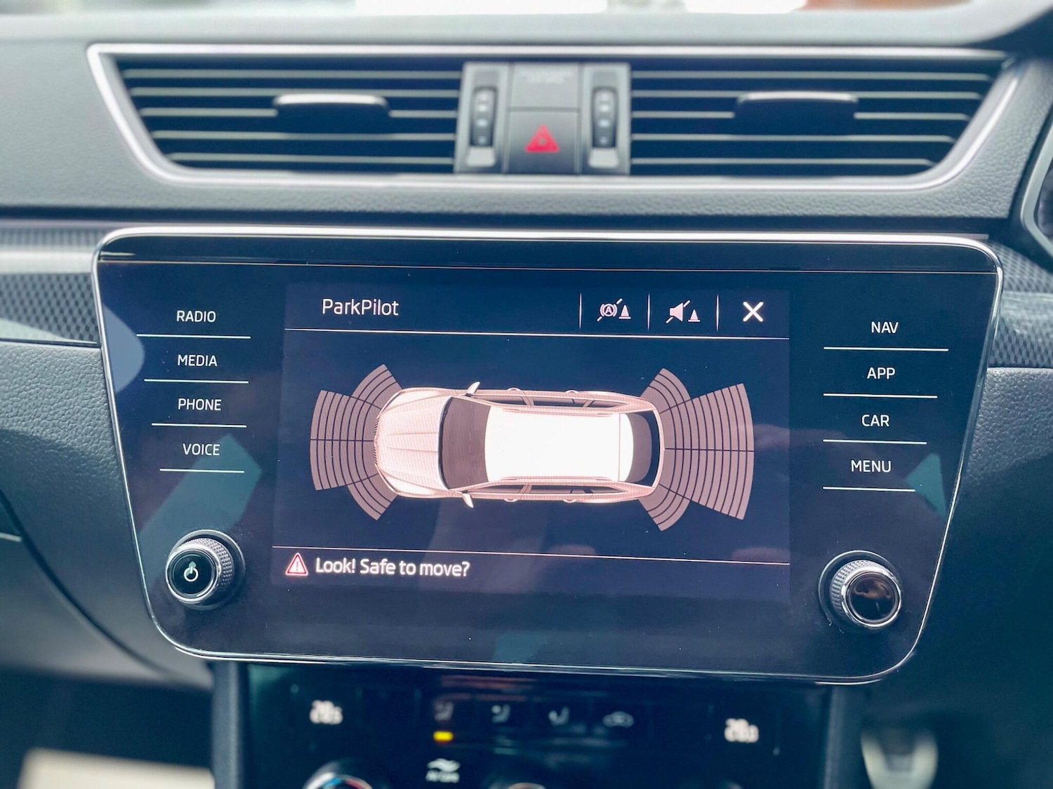 Used Skoda Superb 2019 for sale - 77424611: Photo 33