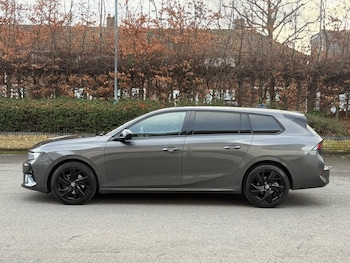 Used Vauxhall Astra 2024 for sale - 77425008: Photo