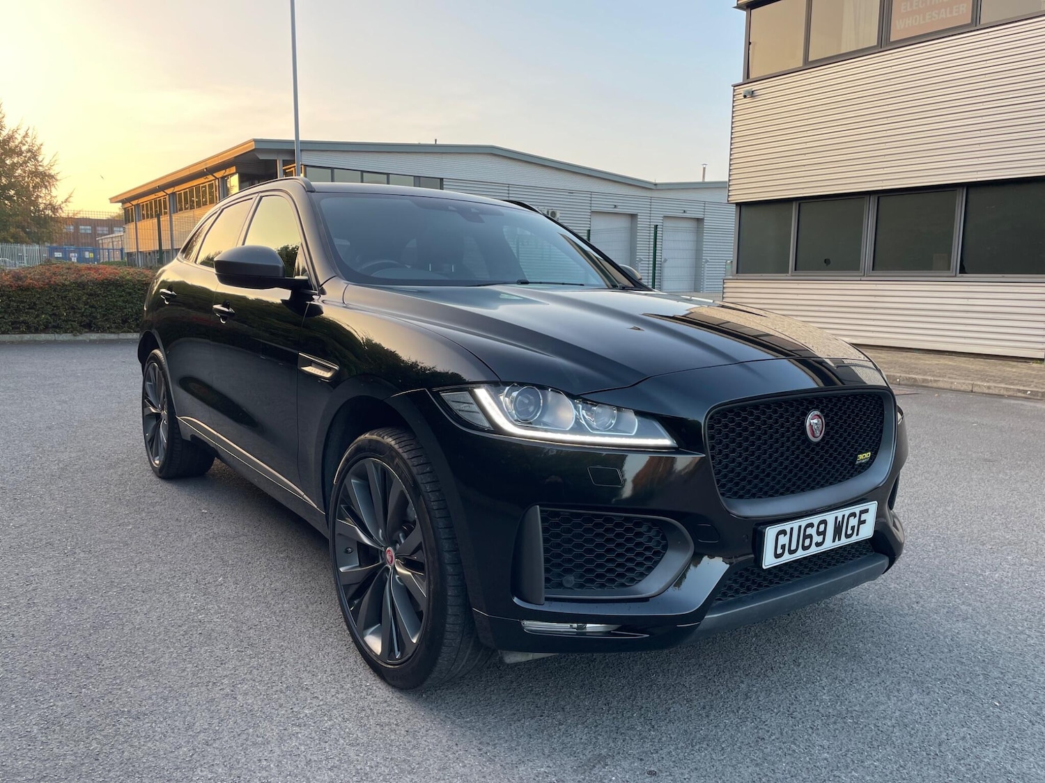 Used Jaguar F-Pace 2019 for sale - 77425958: Photo 4