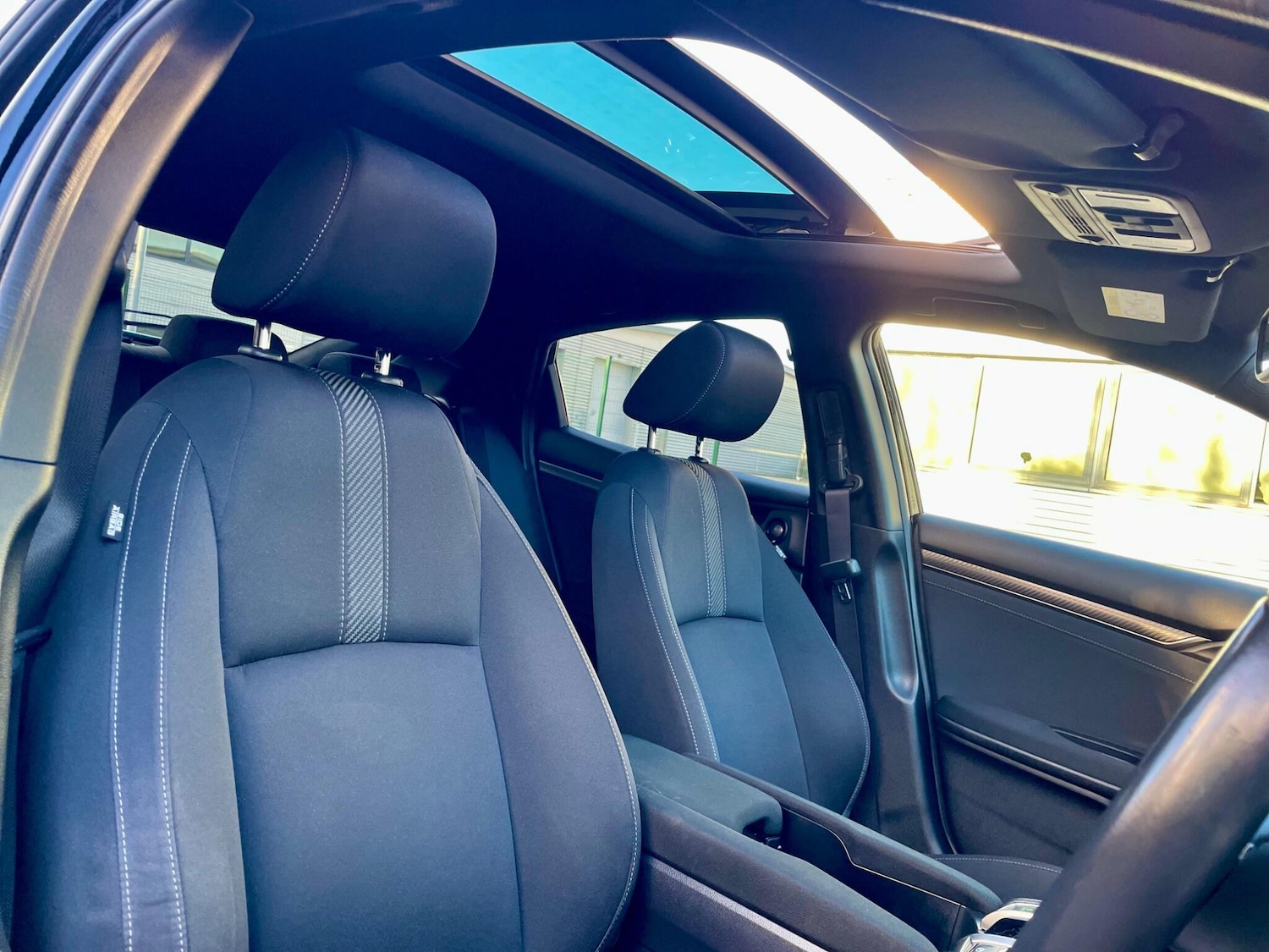 Used Honda Civic 2017 for sale - 77424534: Photo 17