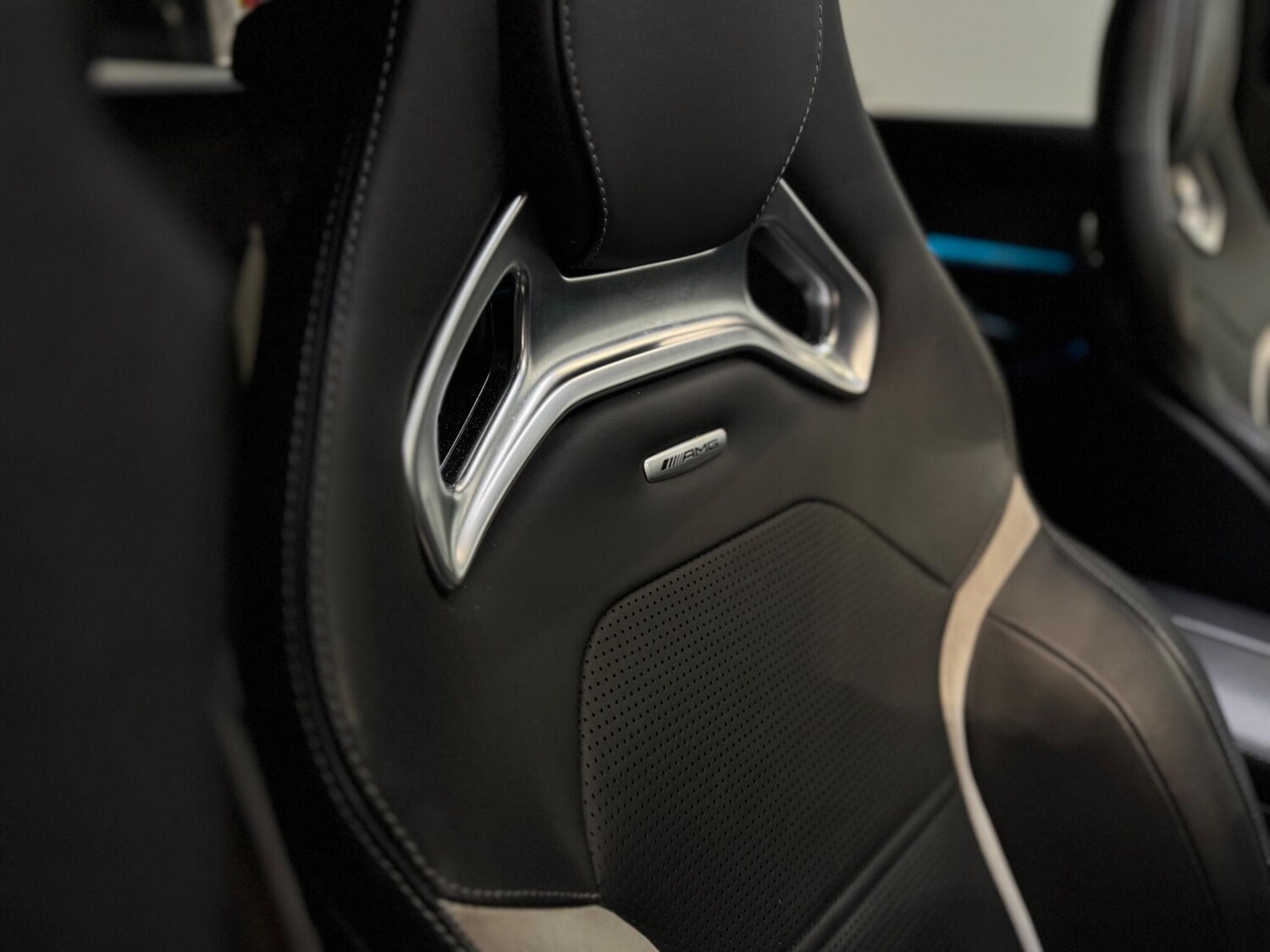 Used Mercedes-Benz GLC 2018 for sale - 76657991: Photo 16