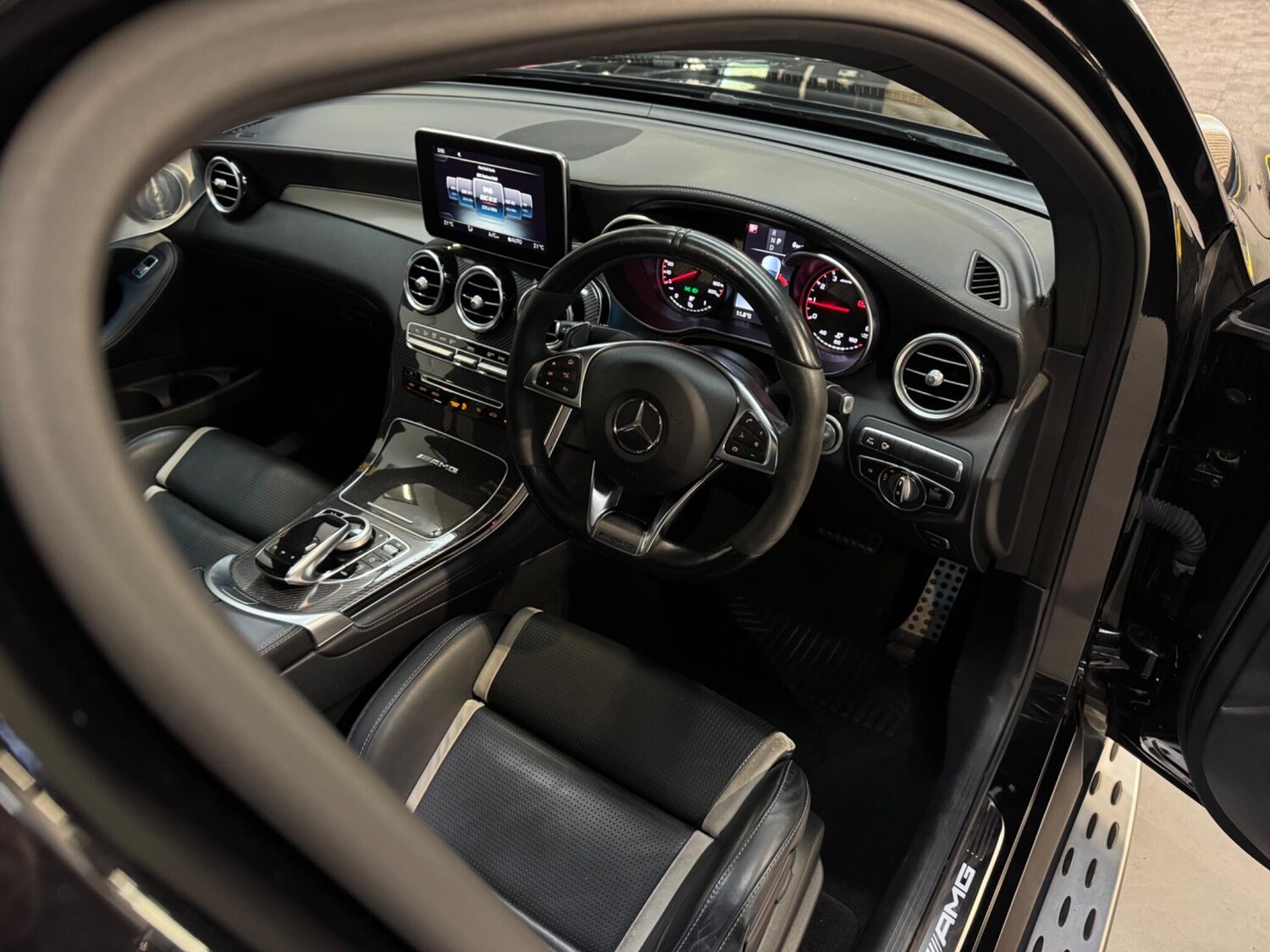 Used Mercedes-Benz GLC 2018 for sale - 76657991: Photo 17