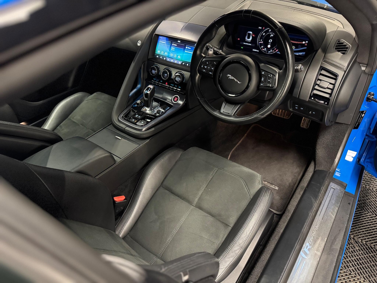 Used Jaguar F-Type 2021 for sale - 77015314: Photo 14