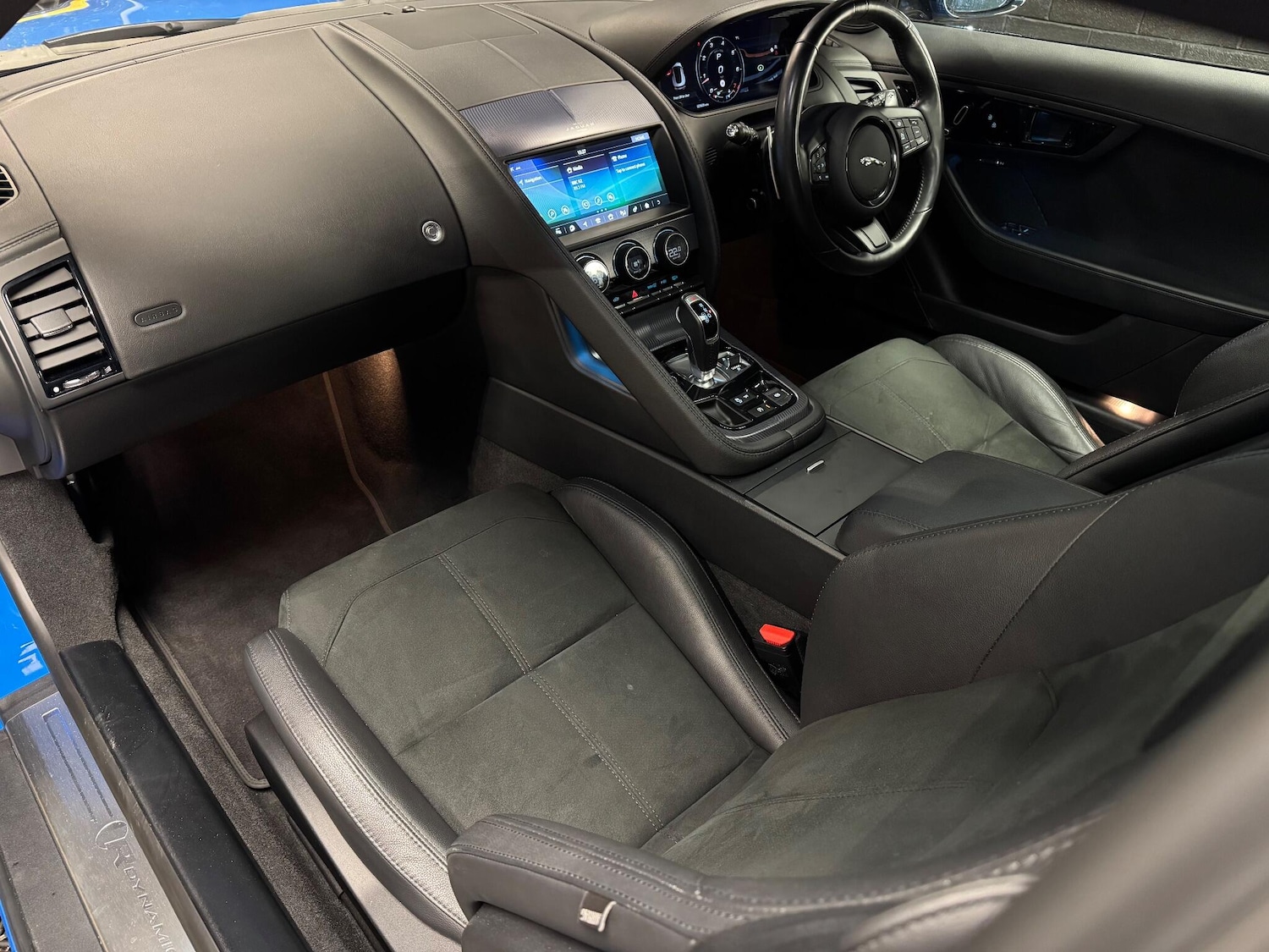 Used Jaguar F-Type 2021 for sale - 77015314: Photo 17