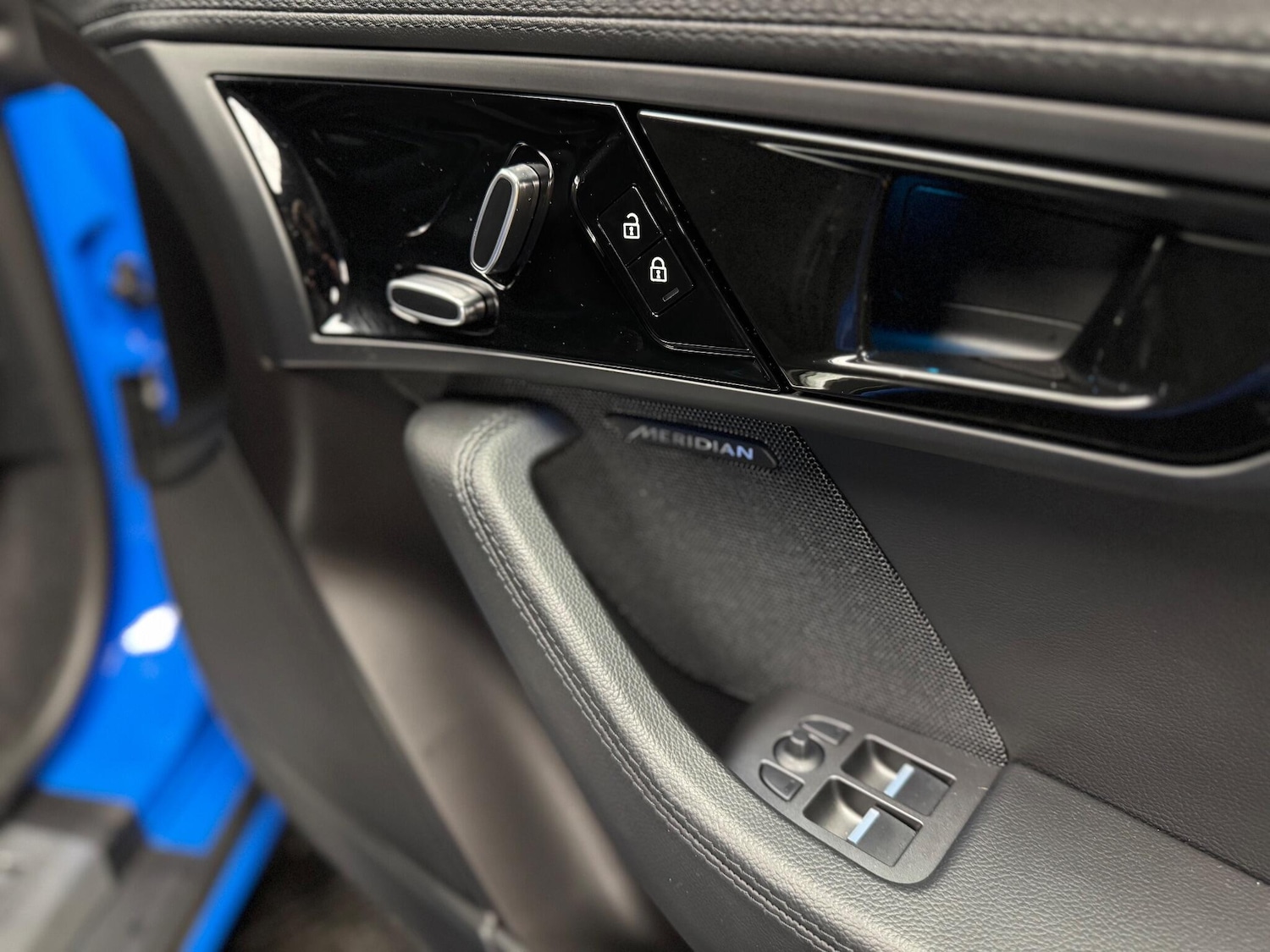 Used Jaguar F-Type 2021 for sale - 77015314: Photo 25