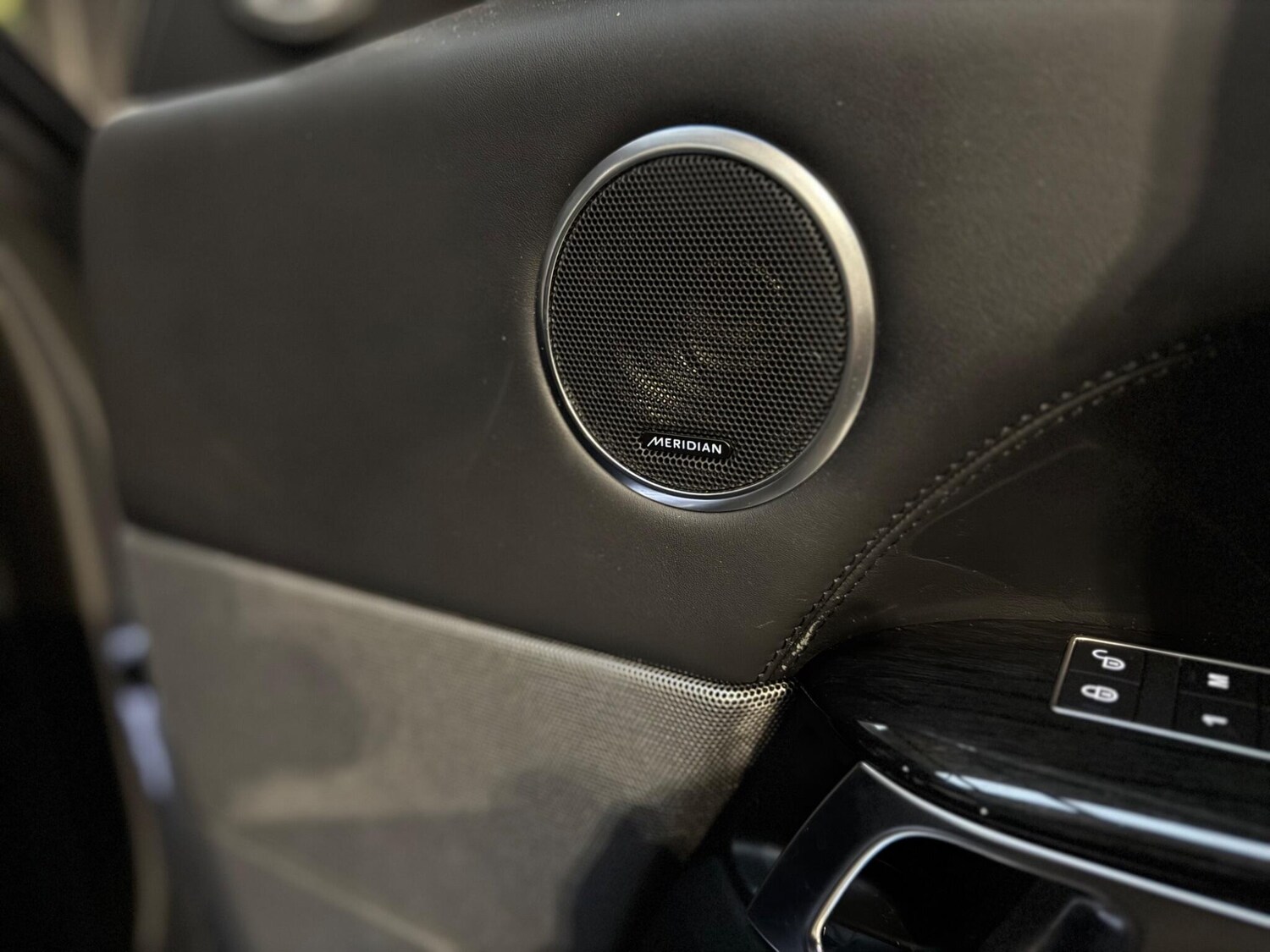 Used Land Rover Range Rover Sport 2018 for sale - 76657507: Photo 28