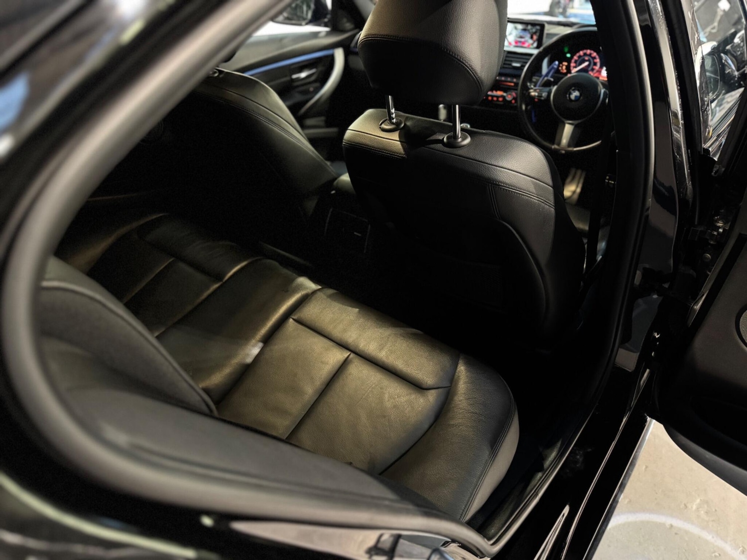 Used BMW 3 Series 2018 for sale - 76786750: Photo 18