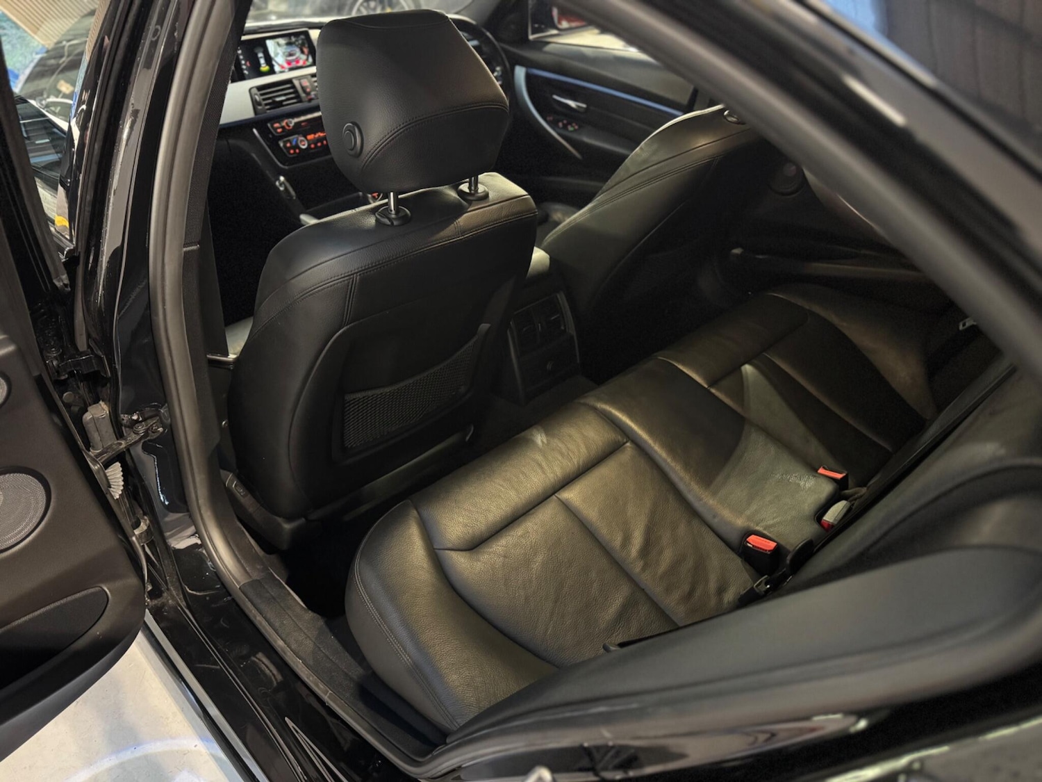 Used BMW 3 Series 2018 for sale - 76786750: Photo 21