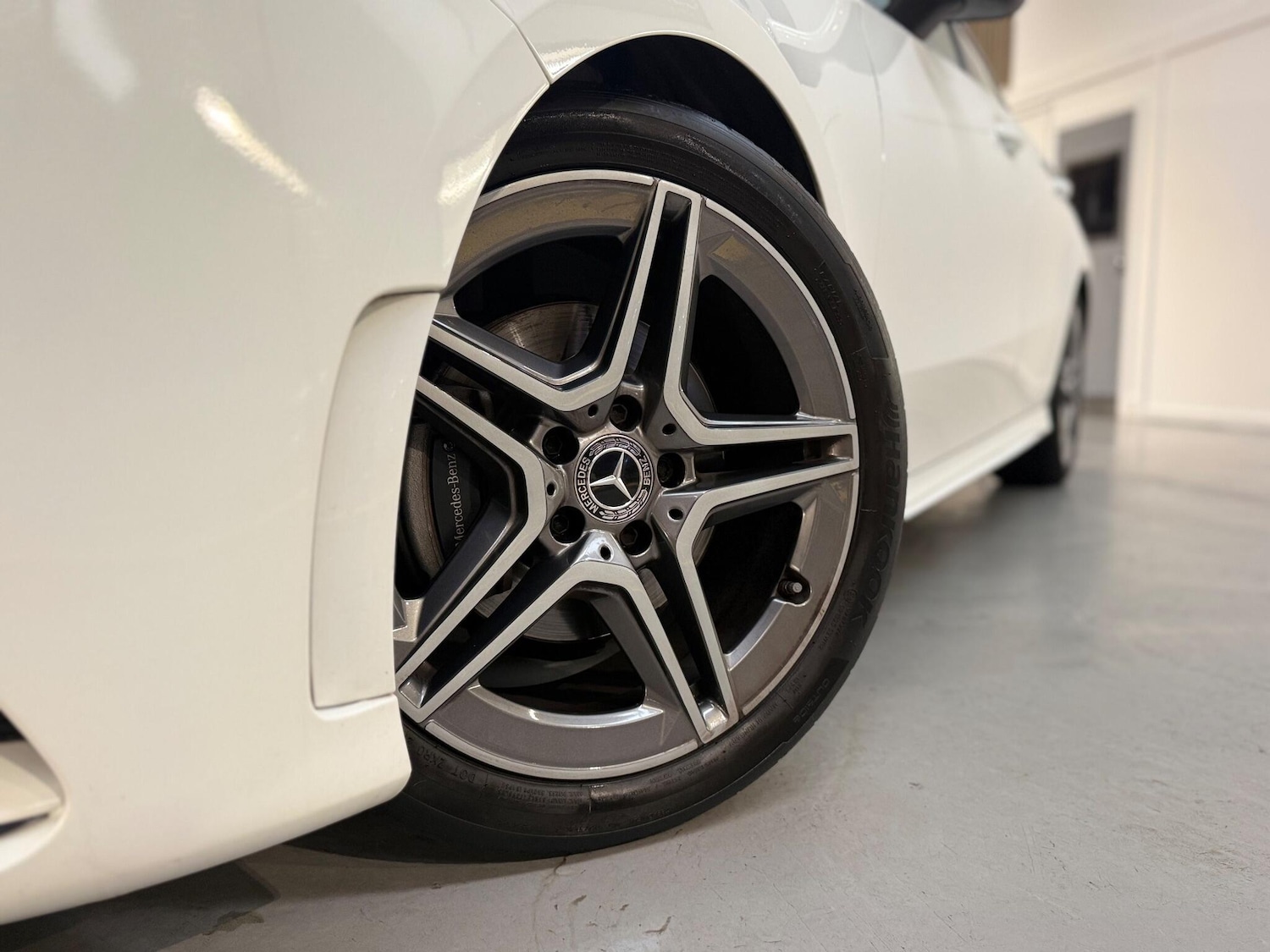 Used Mercedes-Benz A-Class 2018 for sale - 76658256: Photo 2