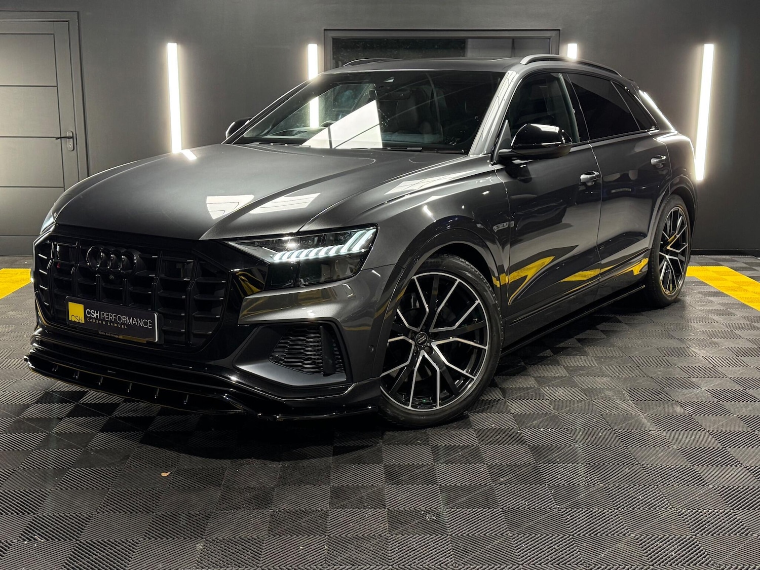 Used Audi SQ8 2019 for sale - 76975585: Photo 1