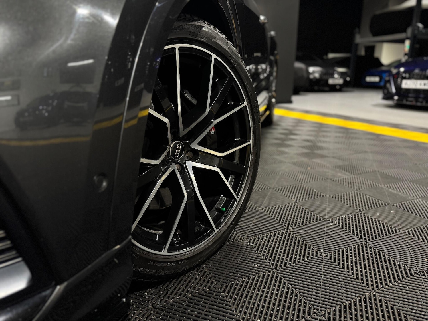 Used Audi SQ8 2019 for sale - 76975585: Photo 2