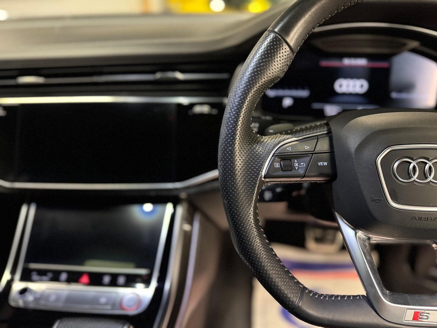 Used Audi SQ8 2019 for sale - 76975585: Photo 25