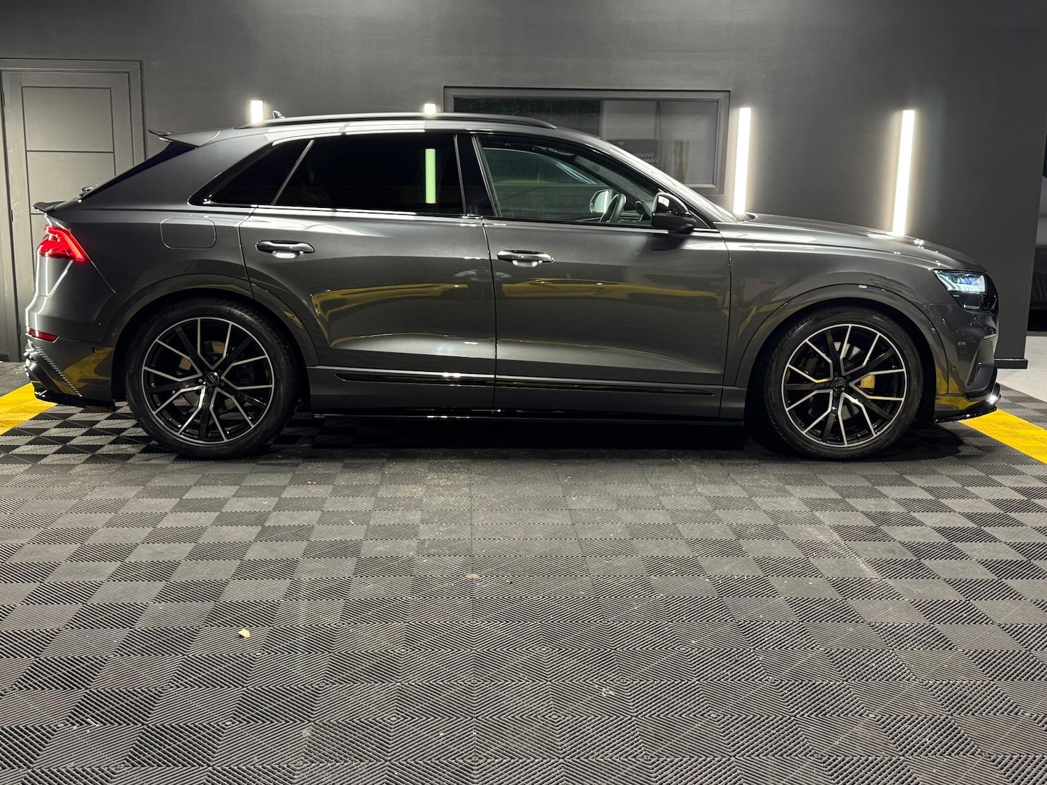 Used Audi SQ8 2019 for sale - 76975585: Photo 5