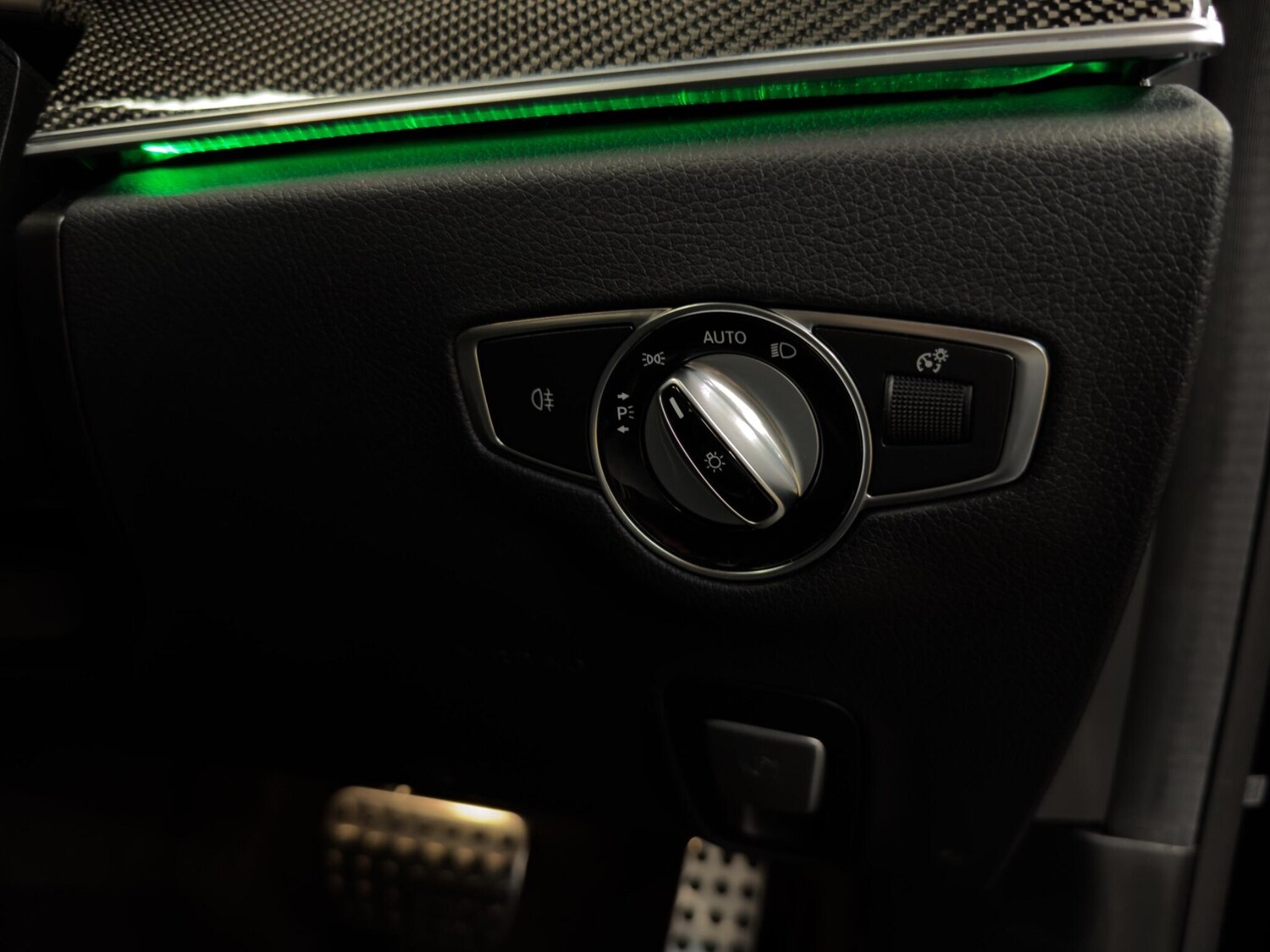 Used Mercedes-Benz E Class for sale - 77940689: Photo 40