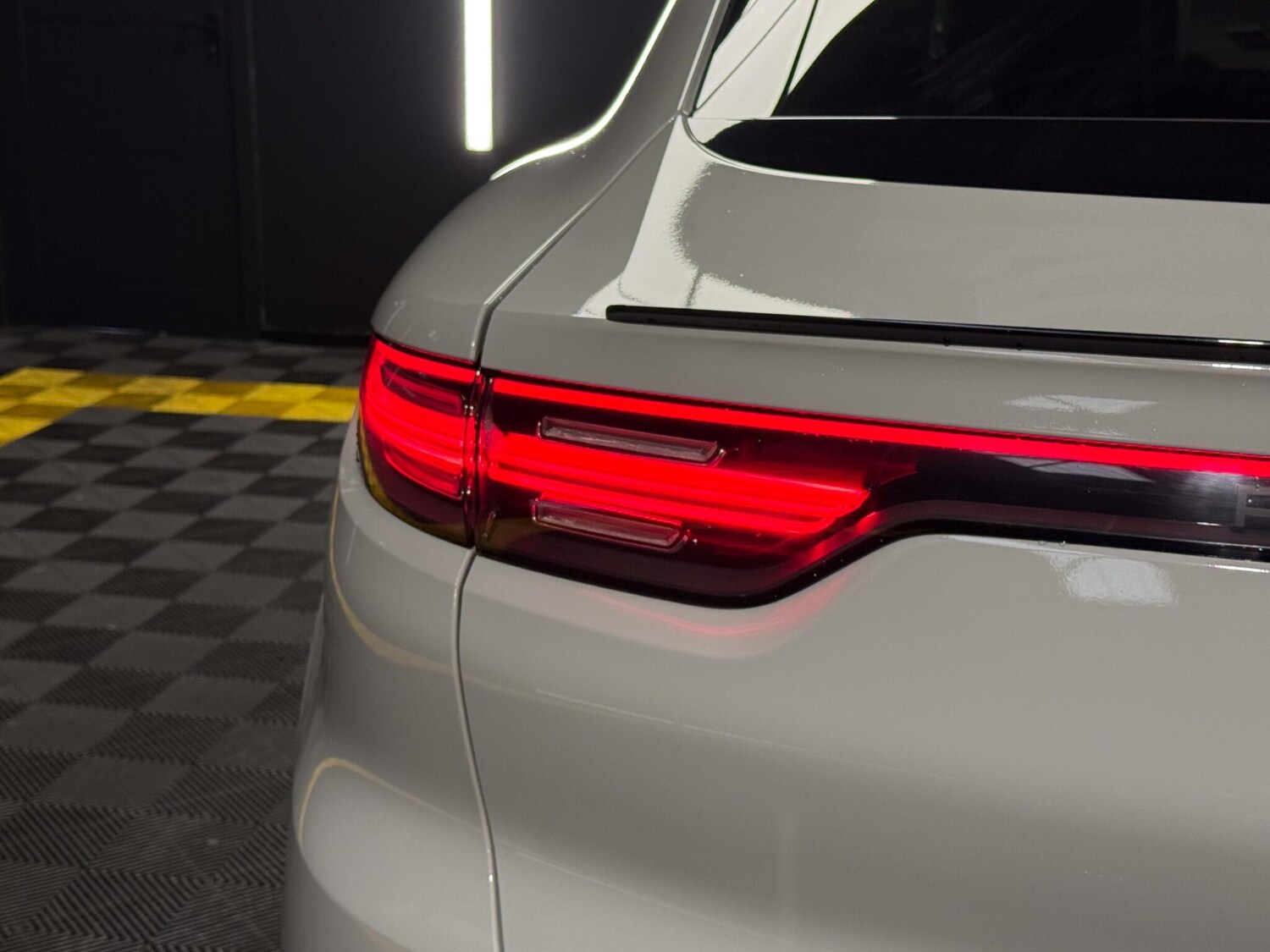 Used Porsche Cayenne 2020 for sale - 77696094: Photo 10