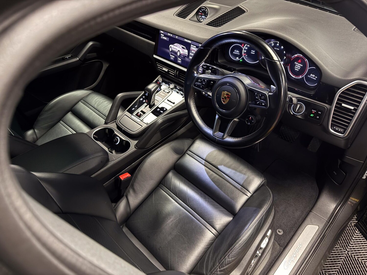 Used Porsche Cayenne 2020 for sale - 77696094: Photo 18