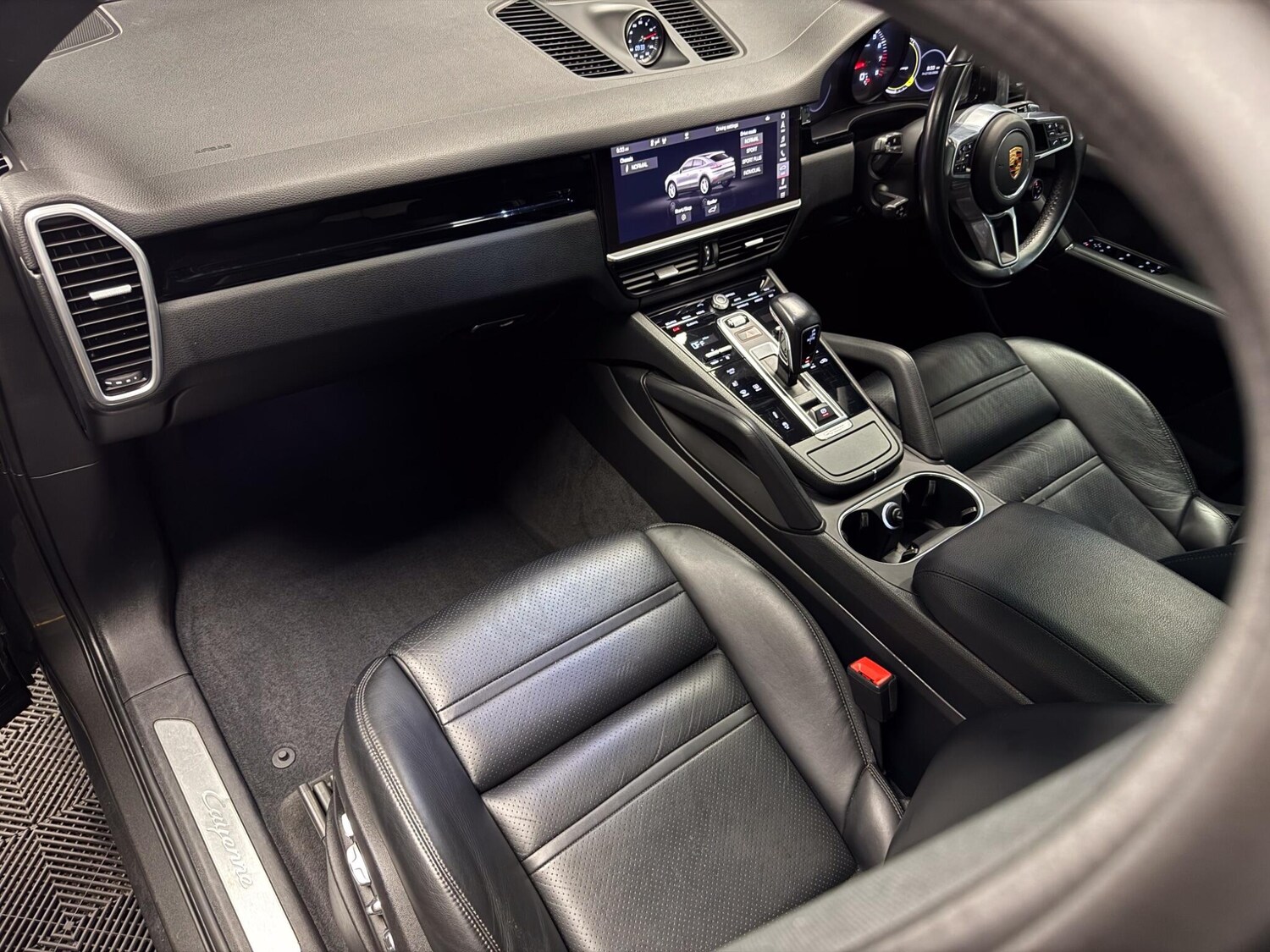 Used Porsche Cayenne 2020 for sale - 77696094: Photo 24