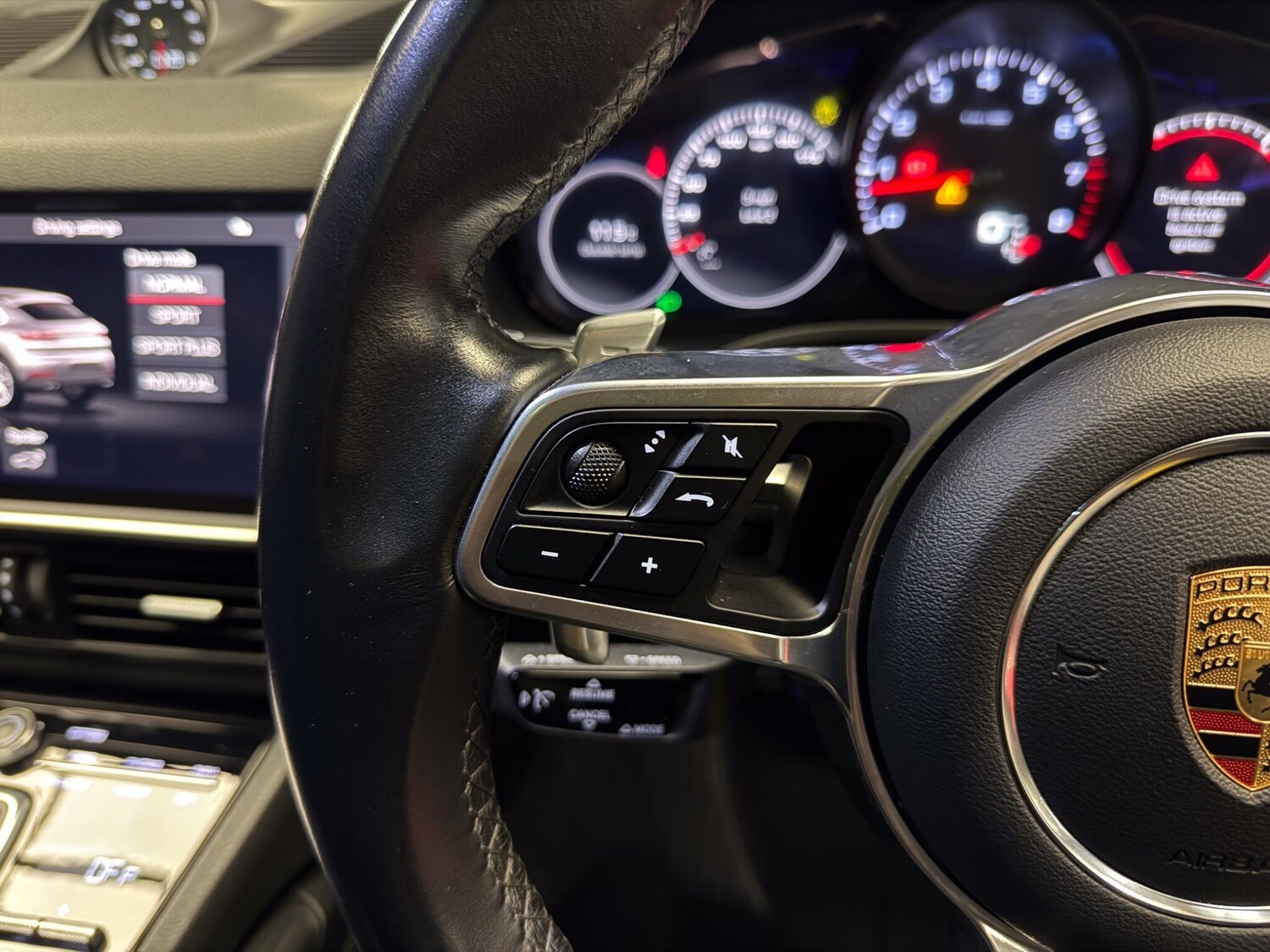 Used Porsche Cayenne 2020 for sale - 77696094: Photo 28