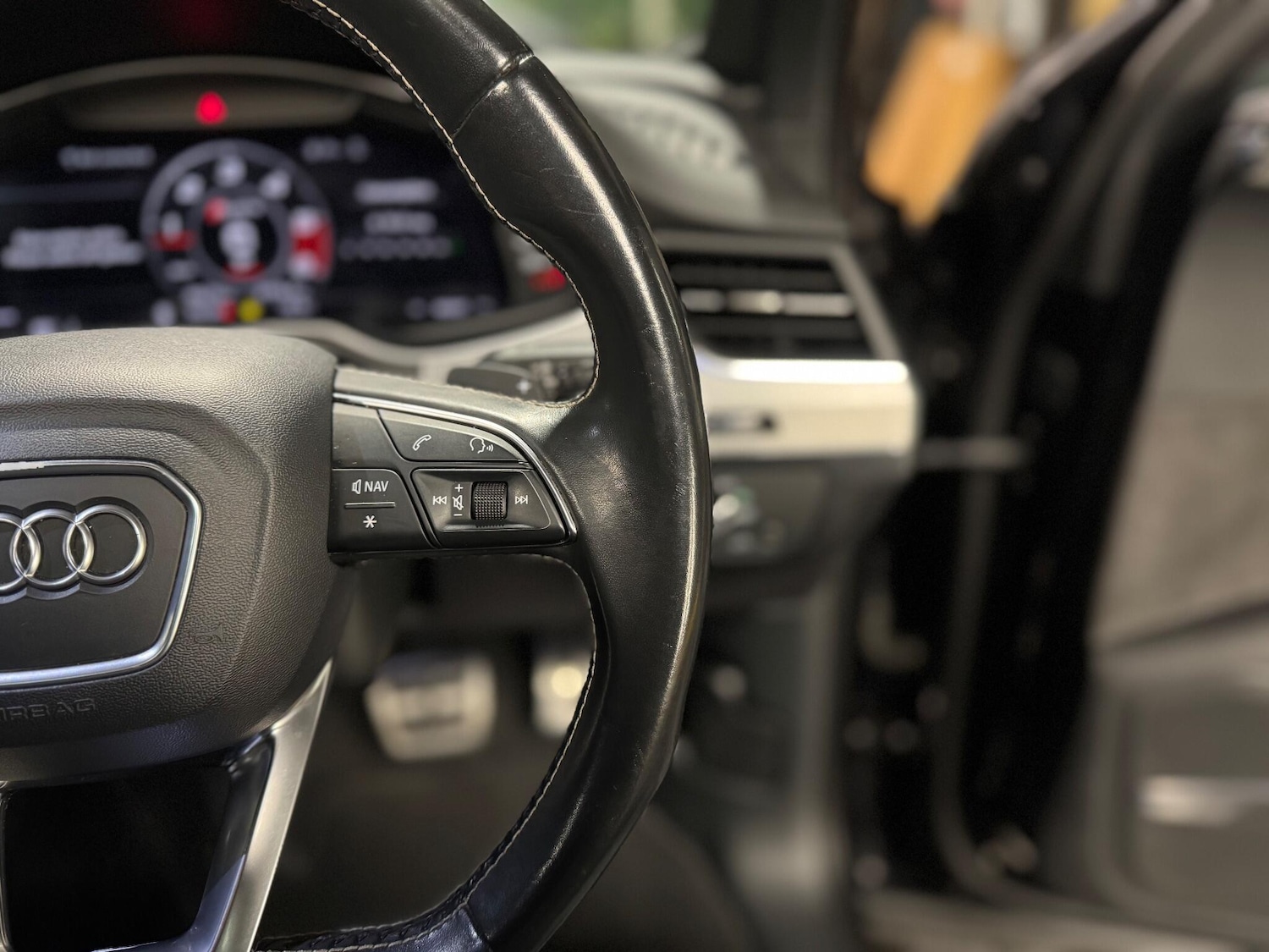 Used Audi SQ7 for sale - 77242479: Photo 26