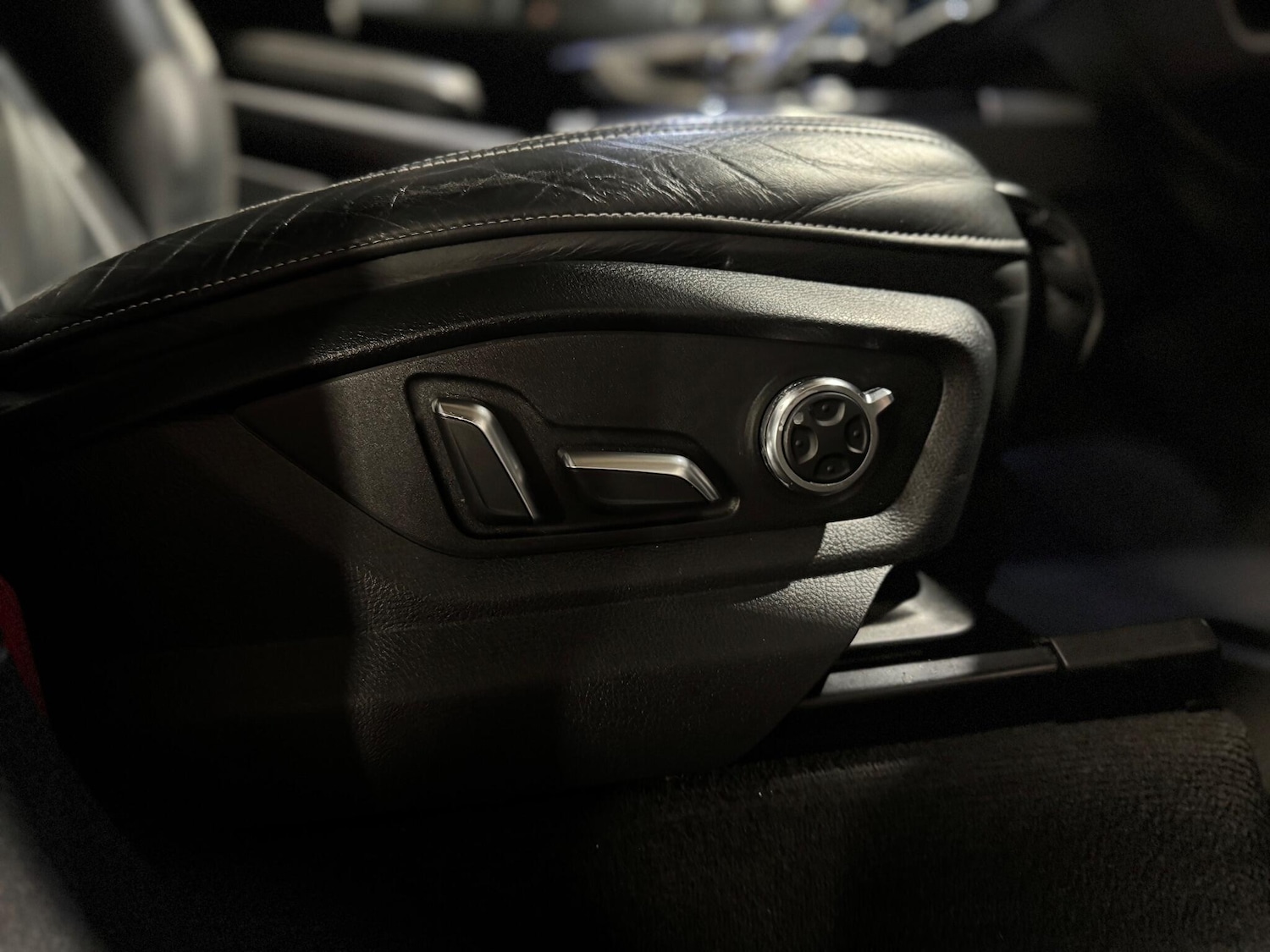 Used Audi SQ7 for sale - 77242479: Photo 29