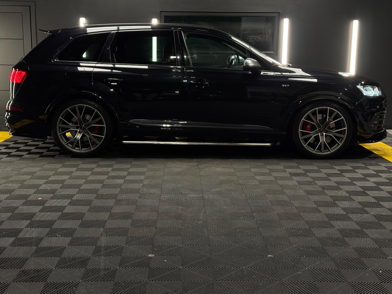 Used Audi SQ7 for sale - 77242479: Photo 5