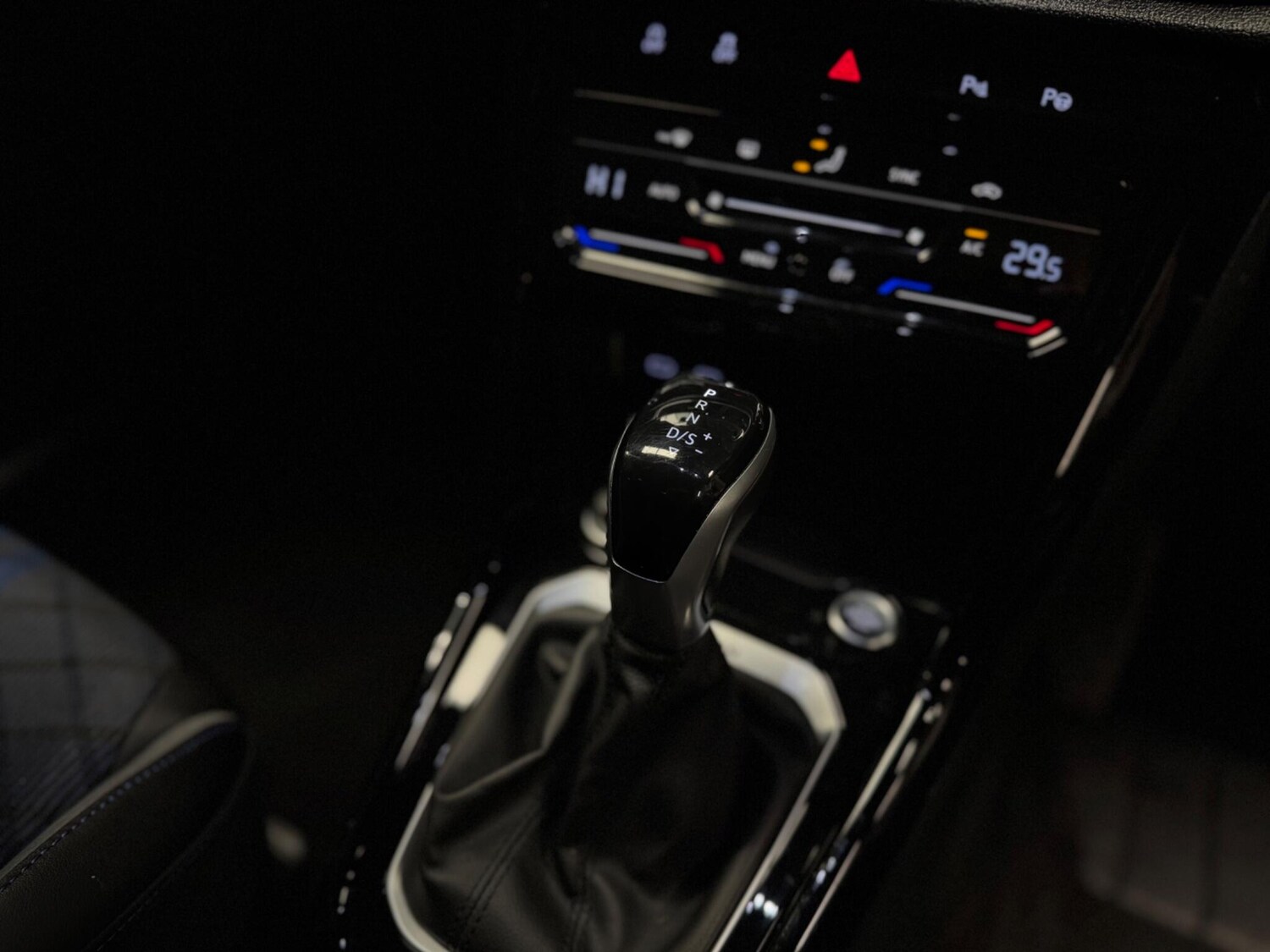 Used Volkswagen T-Roc 2022 for sale - 77510828: Photo 31